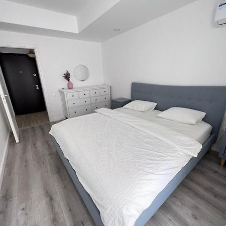 Cosmopolis Bliss: Your Home Away From Home Stefanestii de Jos 외부 사진