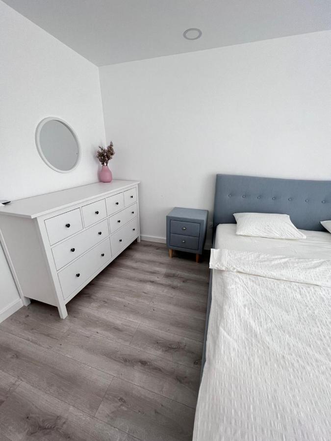 Cosmopolis Bliss: Your Home Away From Home Stefanestii de Jos 외부 사진