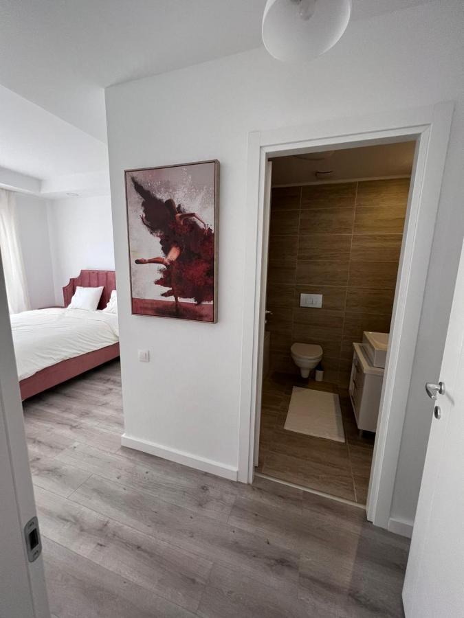 Cosmopolis Bliss: Your Home Away From Home Stefanestii de Jos 외부 사진