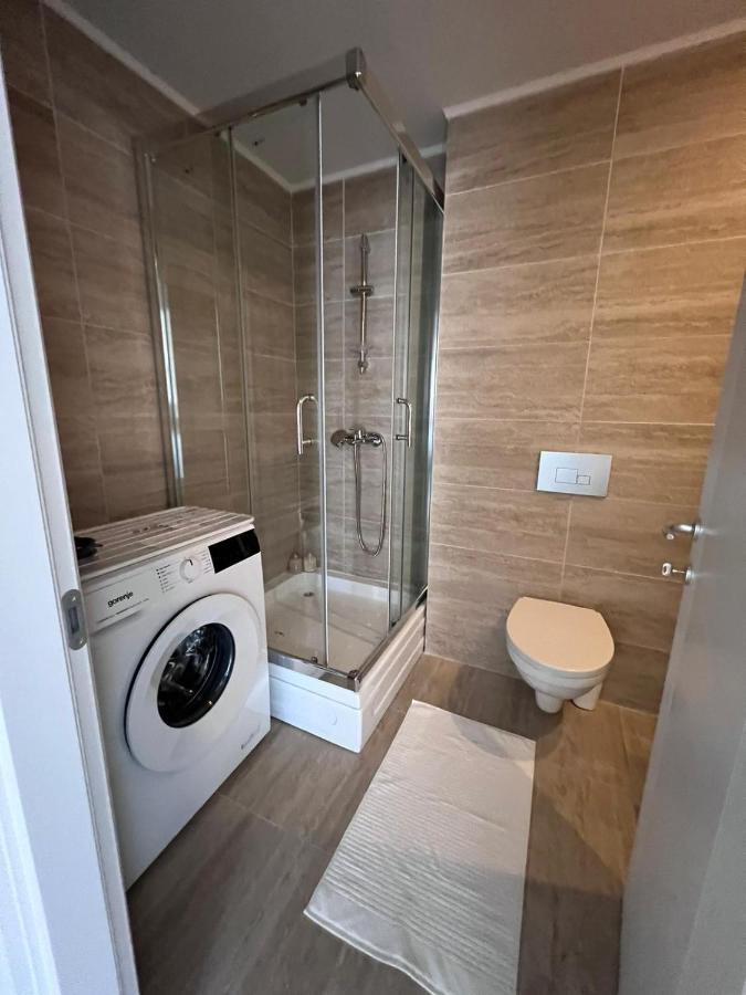 Cosmopolis Bliss: Your Home Away From Home Stefanestii de Jos 외부 사진