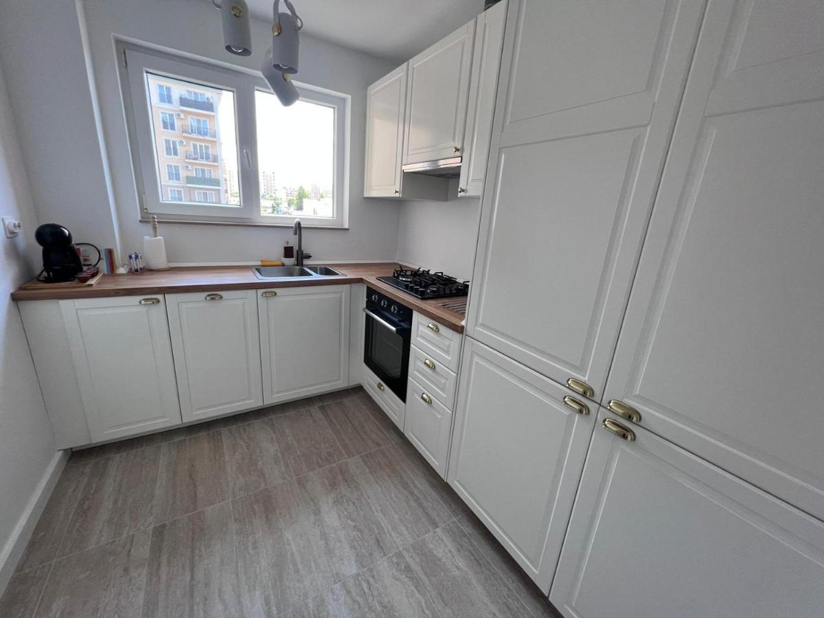 Cosmopolis Bliss: Your Home Away From Home Stefanestii de Jos 외부 사진